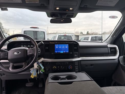 Used 2024 Ford F350 XLT image 11