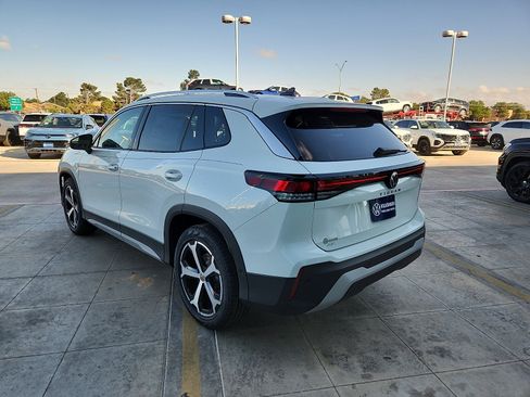 New 2026 Volkswagen Tiguan SE FWD image 5