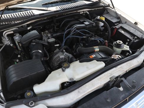 Used 2006 Ford Explorer Eddie Bauer AWD/4WD image 41