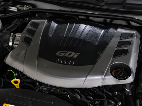 Used 2013 Hyundai Genesis 3.8 RWD image 52