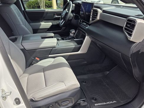 Used 2025 Toyota Sequoia Limited image 13