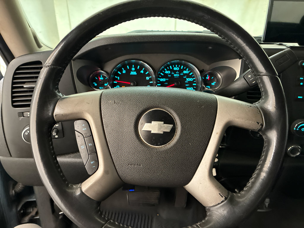 Used 2009 Chevrolet Silverado 1500 LT w/ Power Pack Plus AWD/4WD image 11