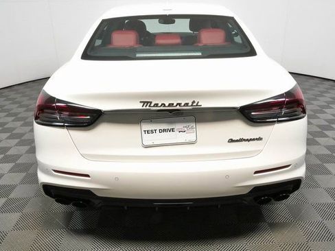 Used 2022 Maserati Quattroporte Modena RWD image 29
