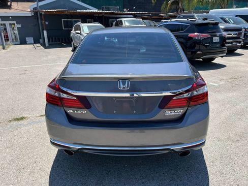 Used 2017 Honda Accord Sport Special Edition image 5