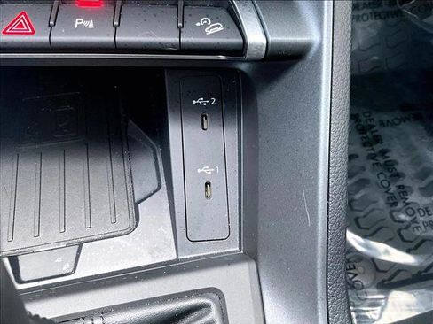 Used 2025 Audi Q3 2.0T Premium w/ Convenience Package image 26