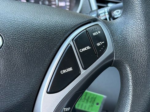 Used 2016 Hyundai Elantra SE FWD image 27