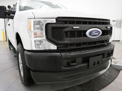 Used 2021 Ford F250 XL w/ Power Equipment Group image 42