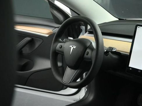 Used 2023 Tesla Model 3 Standard Range RWD image 62