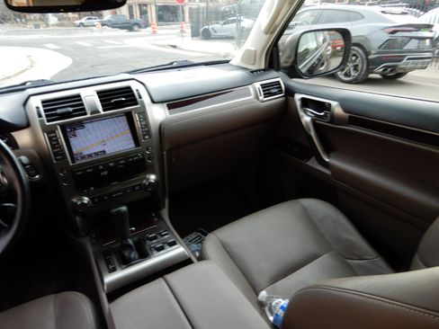 Used 2015 Lexus GX 460 Luxury image 23