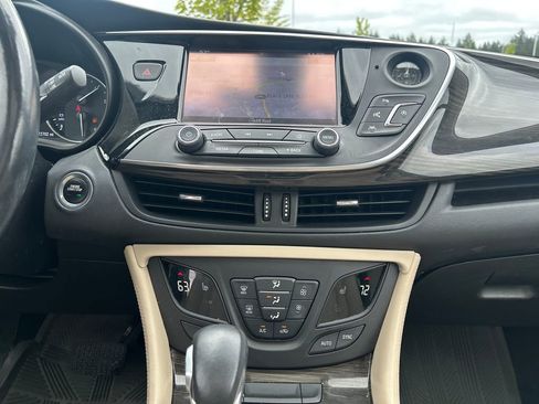 Used 2019 Buick Envision Premium w/ Driver Confidence Package AWD/4WD image 31