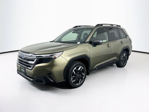 Used 2025 Subaru Forester Limited AWD/4WD image 3