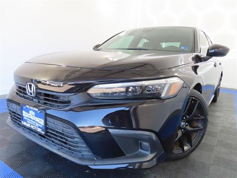 Used 2024 Honda Civic Sport image 2