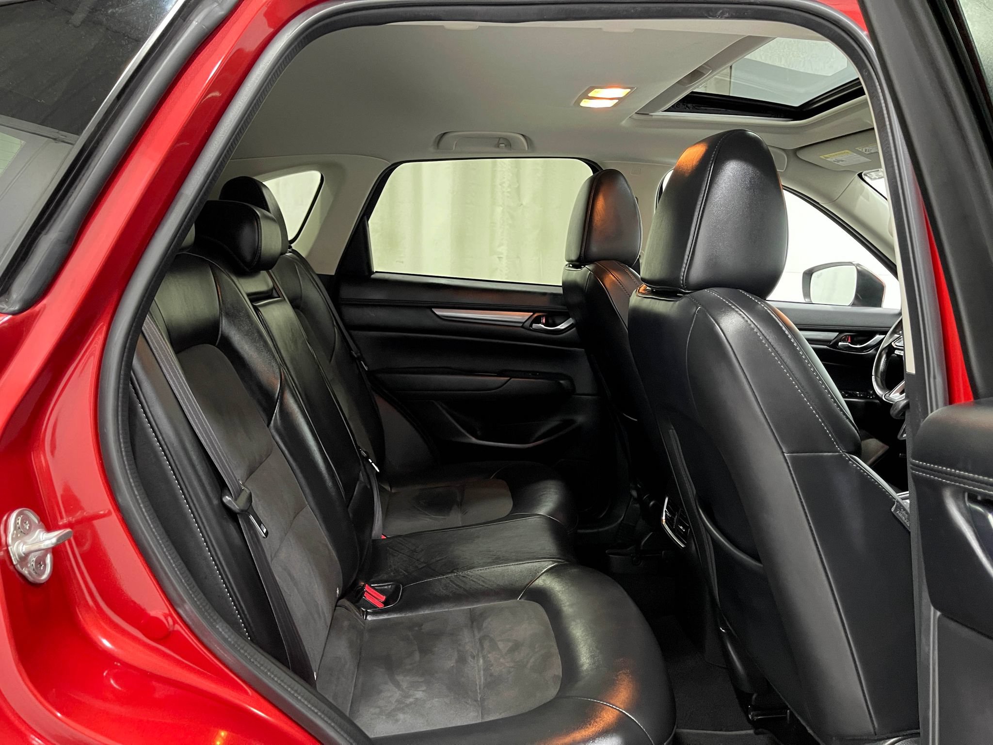 Used 2020 MAZDA CX-5 Touring FWD image 29