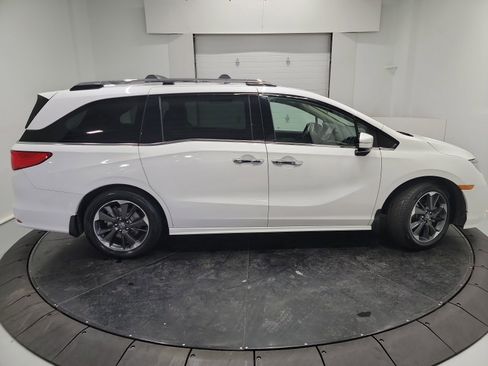 Certified 2023 Honda Odyssey Elite image 11