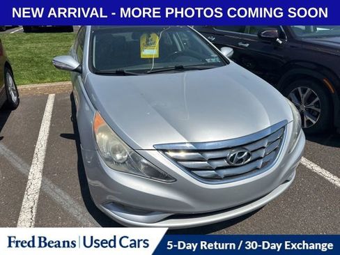 Used 2012 Hyundai Sonata Limited w/ Navigation Pkg FWD image 15