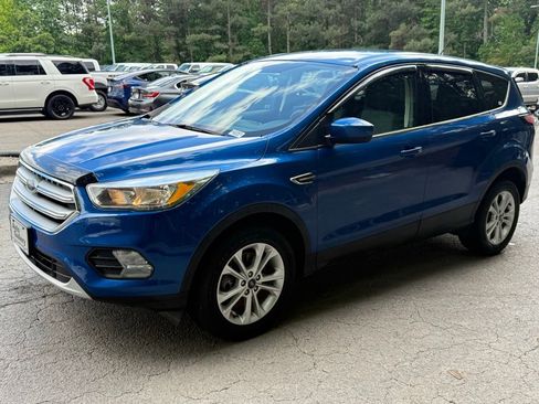 Used 2017 Ford Escape SE AWD/4WD image 3
