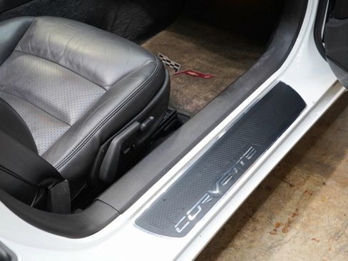 Used 2007 Chevrolet Corvette Coupe w/ Preferred Equipment Group RWD image 56