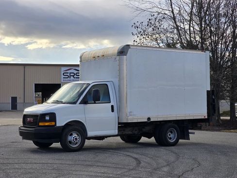 Used 2017 GMC Savana 3500 image 5