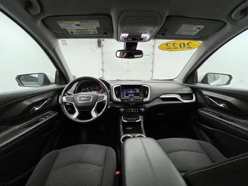 Used 2022 GMC Terrain SLE w/ Driver Convenience Package AWD/4WD image 4