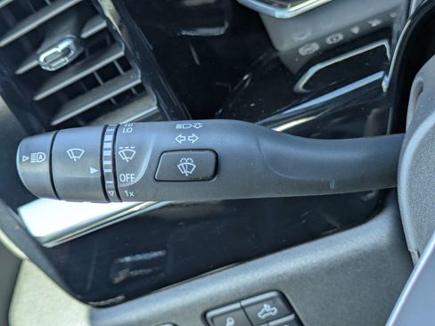 Used 2025 GMC Sierra 1500 SLT RWD image 16
