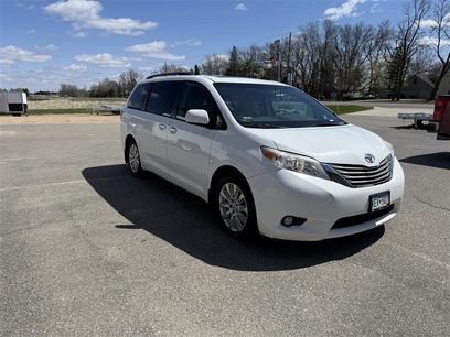 Used 2011 Toyota Sienna XLE w/ Premium Pkg