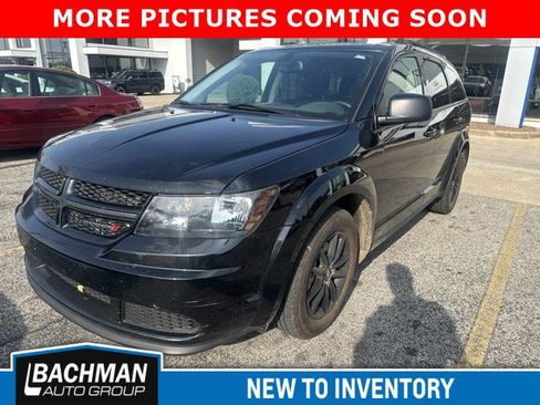 Used 2020 Dodge Journey SE w/ SE Popular Equipment Group FWD image 3