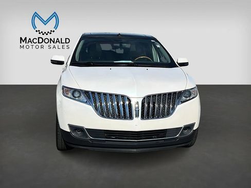 Used 2015 Lincoln MKX FWD w/ Equipment Group 102A image 3