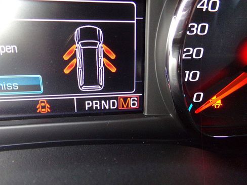 Used 2016 Chevrolet Suburban LT image 65