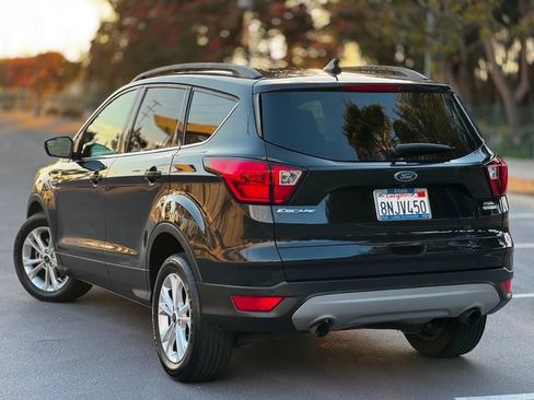 Used 2019 Ford Escape SEL FWD image 12