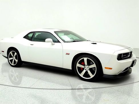Used 2012 Dodge Challenger SRT8 RWD image 3