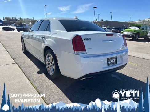 Used 2017 Chrysler 300 C AWD/4WD image 5