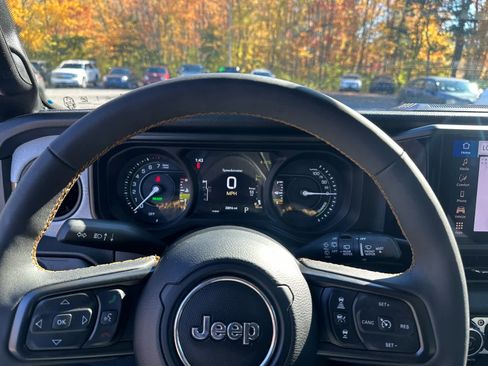 Used 2024 Jeep Wrangler Sport S w/ Convenience Group image 22