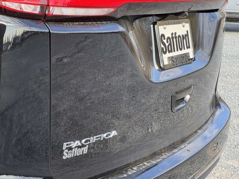 New 2026 Chrysler Pacifica Select FWD image 10