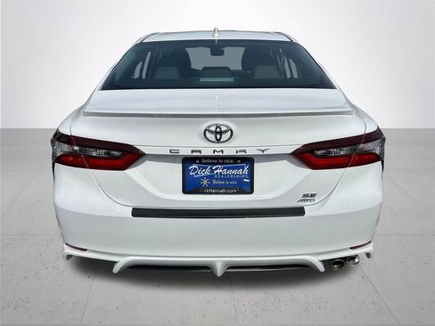 Used 2023 Toyota Camry SE AWD/4WD image 8
