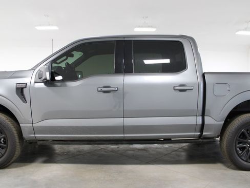 Used 2025 Ford F150 Platinum image 6