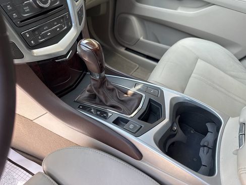 Used 2011 Cadillac SRX Luxury AWD/4WD image 22
