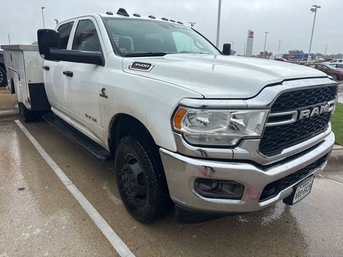 Used 2022 RAM 3500 Tradesman w/ Chrome Appearance Group AWD/4WD image 1