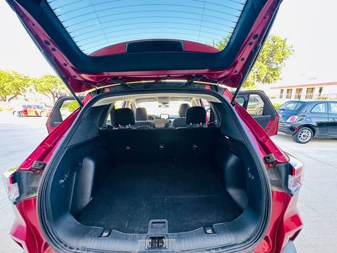 Used 2020 Ford Escape SE FWD image 19
