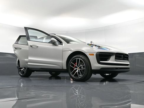 New 2026 Porsche Macan S AWD/4WD image 38