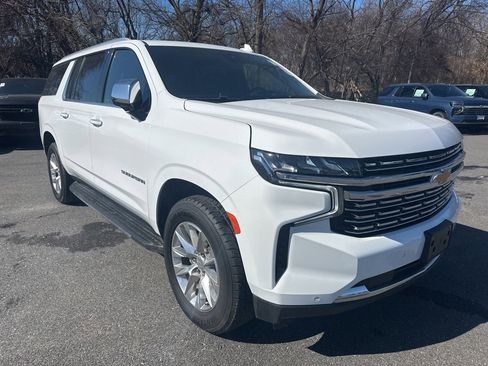 Used 2023 Chevrolet Suburban Premier image 3