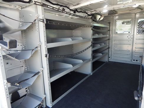 Used 2022 Ford Transit 250 Low Roof image 12