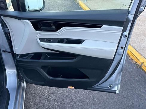 Certified 2025 Honda Odyssey Touring image 6