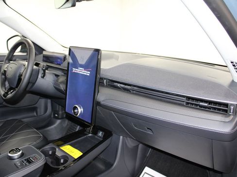 Used 2024 Ford Mustang Mach-E Select w/ Comfort Package Lite image 30