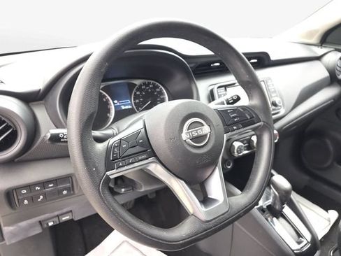 Used 2022 Nissan Kicks S FWD image 16