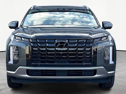 Used 2024 Hyundai Palisade Limited image 3