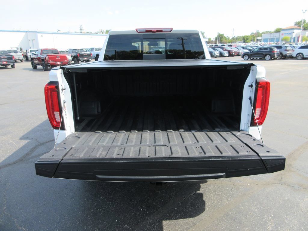 Used 2023 GMC Sierra 1500 Denali AWD/4WD image 8