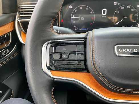 Used 2024 Jeep Grand Wagoneer Series III w/ HD Trailer Tow Package image 32