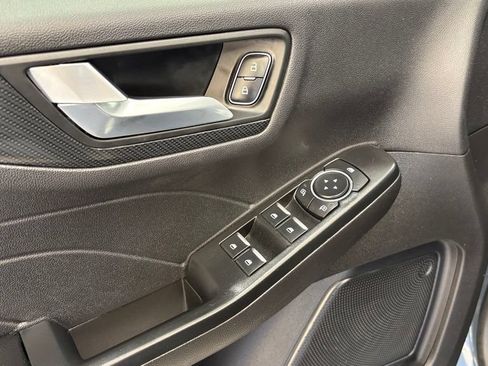 Used 2025 Ford Escape ST-Line Select AWD/4WD image 17