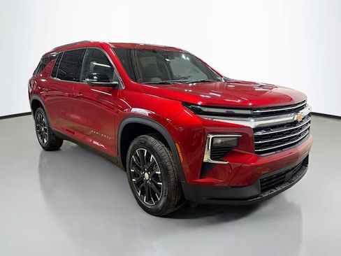 New 2026 Chevrolet Traverse LT w/ Sun and Wheel Package AWD/4WD image 5