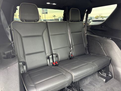 Certified 2021 GMC Yukon SLT w/ SLT Luxury Plus Package image 17